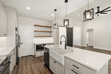 Welcome to this stunning new construction home located in Cedar - photo 14