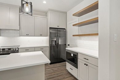 Welcome to this stunning new construction home located in Cedar - photo 16