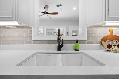 Perfectly maintained, like-new two-bedroom, two-bath home - photo 19