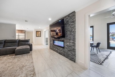 Stunning Newly Renovated Waterfront Coastal Retreat, Just - photo 10