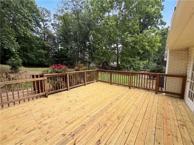 Welcome home to this charming home Featuring an inviting - photo 21
