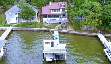 Cedar Creek Lake Home For Sale in Malakoff Texas