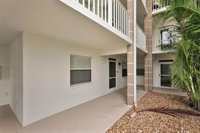 *First-Floor Golf Condo Sold Turnkey Furnished - Fairway Views & - photo 4