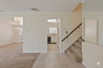Enjoy the best of the LONG BEACH LIFESTYLE in this SPACIOUS - photo 5
