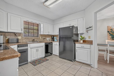 Immaculate 2-bedroom, 2-bath condo with stunning Lake Hamilton - photo 13