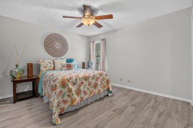 Immaculate 2-bedroom, 2-bath condo with stunning Lake Hamilton - photo 19