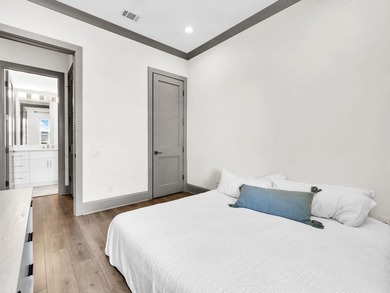 Experience the perfect blend of luxury, location, and lifestyle - photo 22