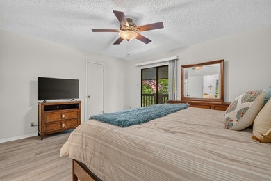 Immaculate 2-bedroom, 2-bath condo with stunning Lake Hamilton - photo 24