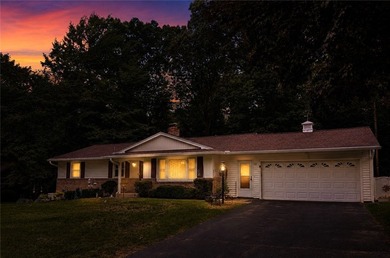Welcome to your Private Oasis backing up to the prestigious - photo 3