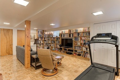 Ce triplex impeccable, entretenu avec le plus grand soin au fil - photo 18