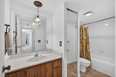 Spacious and well kept town home featuring a newer (2022) AC - photo 24