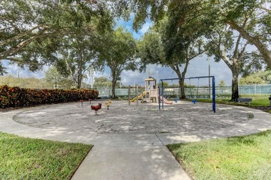 Spacious and well kept town home featuring a newer (2022) AC - photo 30