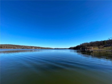Lake of the Ozarks Home For Sale in Edwards Missouri