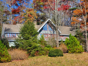Luxury Golf / Lake Community - Great Upside Potential! - Lake Home For Sale in Lake Toxaway, North Carolina