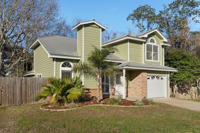 Located on one of Shalimar's established and desirable coastal - photo 2