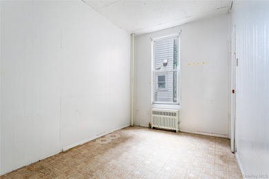 Four Unit rowhouse in the heart of Sunset Park with nicely - photo 4