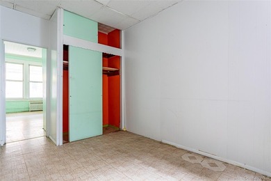 Four Unit rowhouse in the heart of Sunset Park with nicely - photo 5