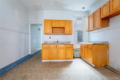 Four Unit rowhouse in the heart of Sunset Park with nicely - photo 9