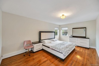 Welcome Home! Step inside to an inviting Open Concept layout - photo 22