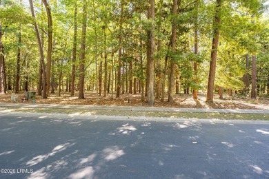 Tucked away on a quiet cul-de-sac, 413 Battery Chase presents a - photo 3