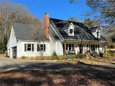 (private lake, pond, coastal) Home Active Under Contract in Easley South Carolina