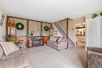 Welcome to this spacious 5-bedroom, 2-full-bath Colonial - photo 5