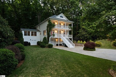 A covered deeded boat slip within walking distance. An 18 hole - photo 2