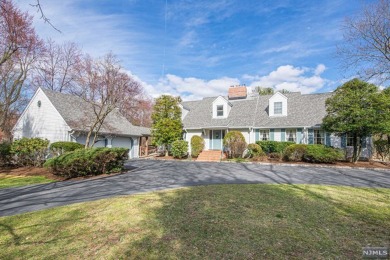 (private lake, pond, creek) Home For Sale in Franklin Lakes New Jersey