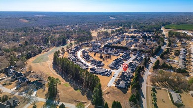 Welcome to this move in ready townhome located in the desirable