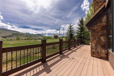 Excellent condition Fox Valley residence at The Raven, featuring - photo 15