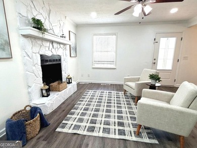Welcome to this beautiful lake-view home in the desirable Norris - photo 7