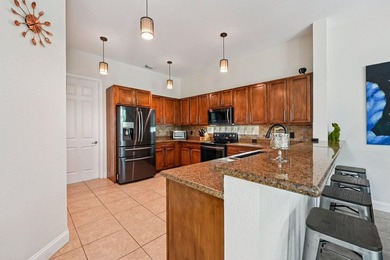 Welcome to this beautifully maintained 5 bedroom, 3 and a half - photo 11