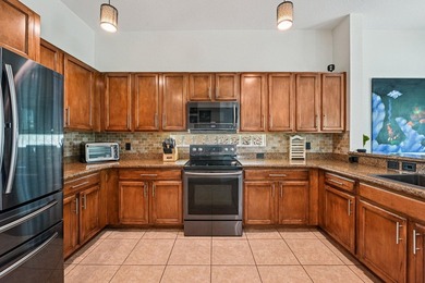 Welcome to this beautifully maintained 5 bedroom, 3 and a half - photo 15