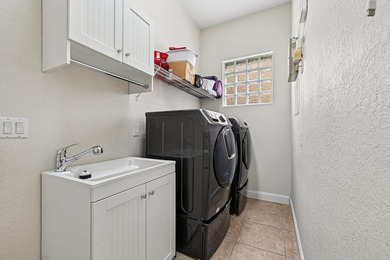 Welcome to this beautifully maintained 5 bedroom, 3 and a half - photo 17