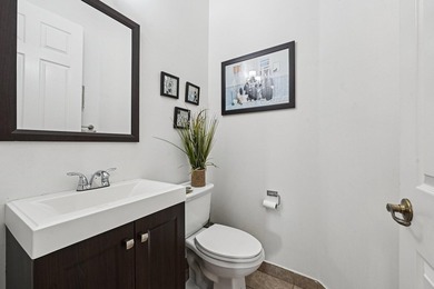 Welcome to this beautifully maintained 5 bedroom, 3 and a half - photo 18