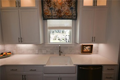 Perfectly positioned along the Grand National golf course in - photo 31