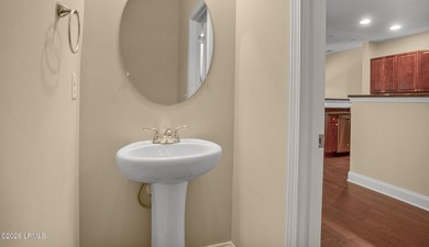 Upgraded 2 Bedroom Townhome with Attached Garage in Azalea - photo 9