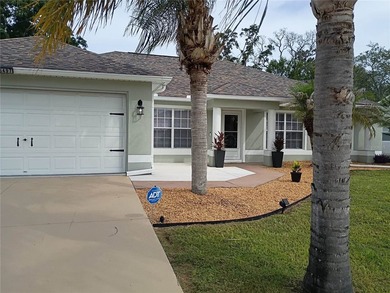 Enjoy the Florida lifestyle in this spacious and beautifully - photo 2