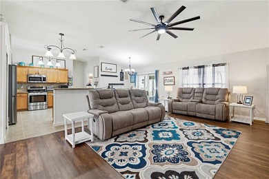 Enjoy the Florida lifestyle in this spacious and beautifully - photo 10