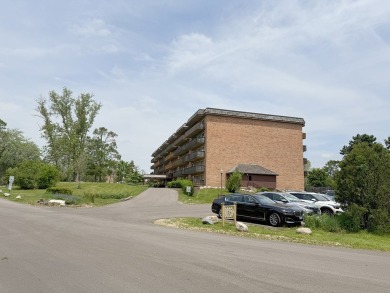 Lake Home For Sale in Downers Grove, Illinois