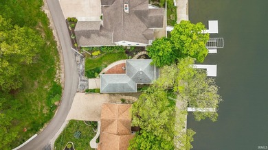 Lake season is finally here. Built in 1921, this cottage is full - photo 29