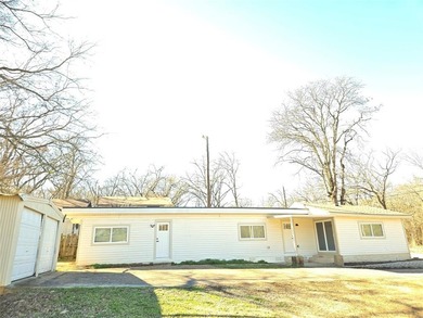 Lake Texoma Home For Sale in Pottsboro Texas