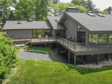 Located on the 6th green of Tennessee's oldest golf course, 72 - photo 4