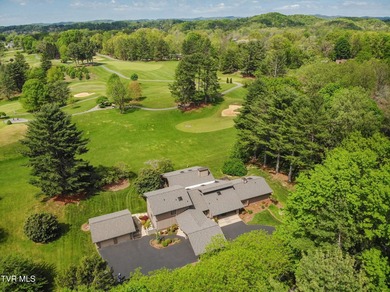Located on the 6th green of Tennessee's oldest golf course, 72 - photo 7