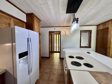 Wonderful 4BR/2BA home in a great neighborhood with a partial - photo 12