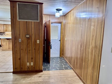 Wonderful 4BR/2BA home in a great neighborhood with a partial - photo 18
