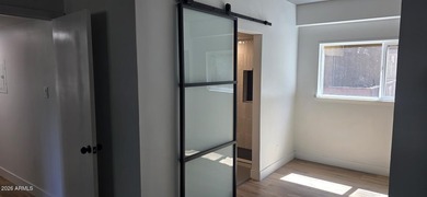 URBAN LIVING FULLY REMODELED. Ready for quick move-in! This - photo 21