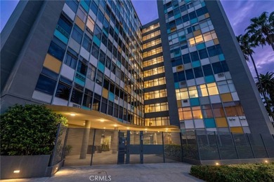 This stylish 1-bedroom, 1-bathroom condo in The Royal Palms is - photo 22
