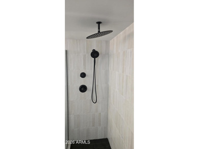 URBAN LIVING FULLY REMODELED. Ready for quick move-in! This - photo 25