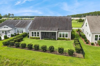 Welcome to 395 Castaway! Immaculate one-level living meets the - photo 36